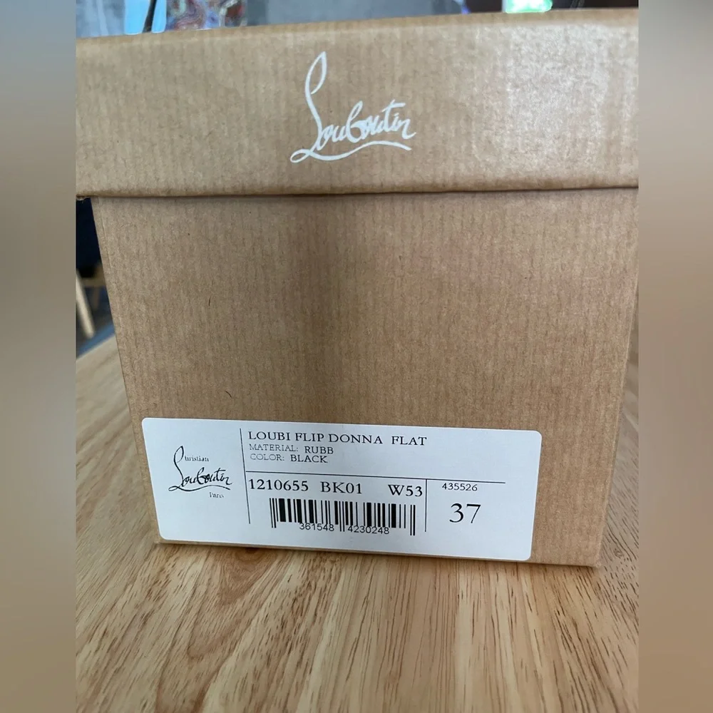 Christian Louboutin- Loubi Flip Donna Flat, black/red. Material- rubber. Size 37 - Picture 10 of 13